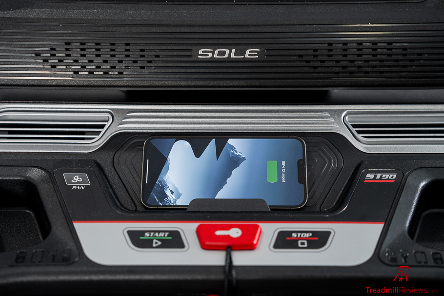 Sole ST90 wireless charger with phone