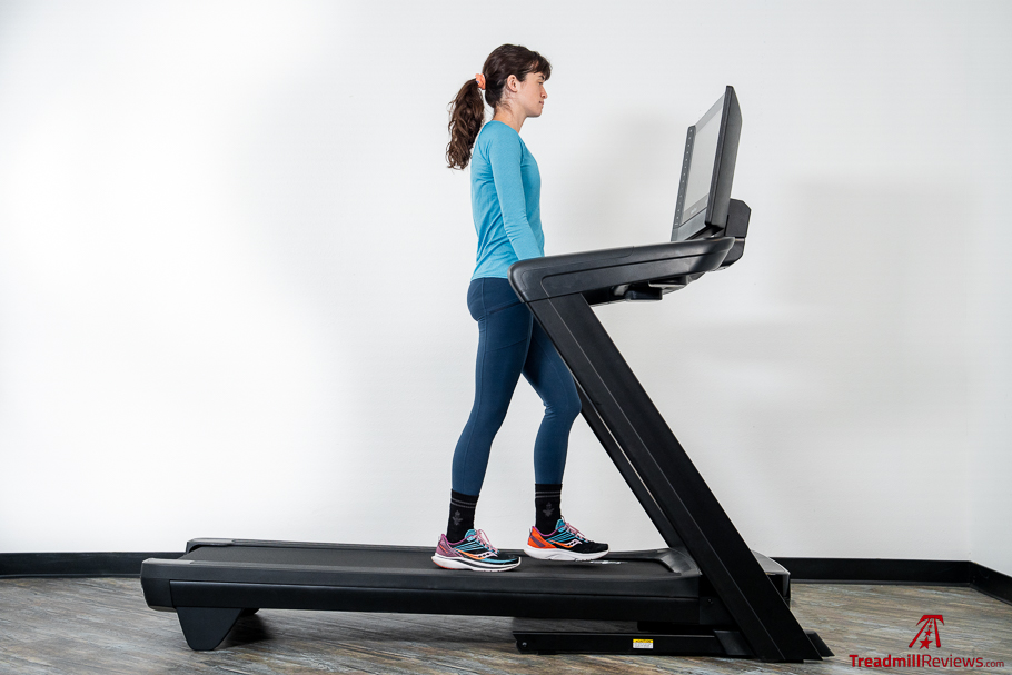 NordicTrack 2450 Treadmill Walking + Decline