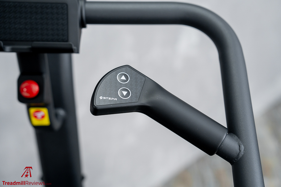 StepR handle buttons