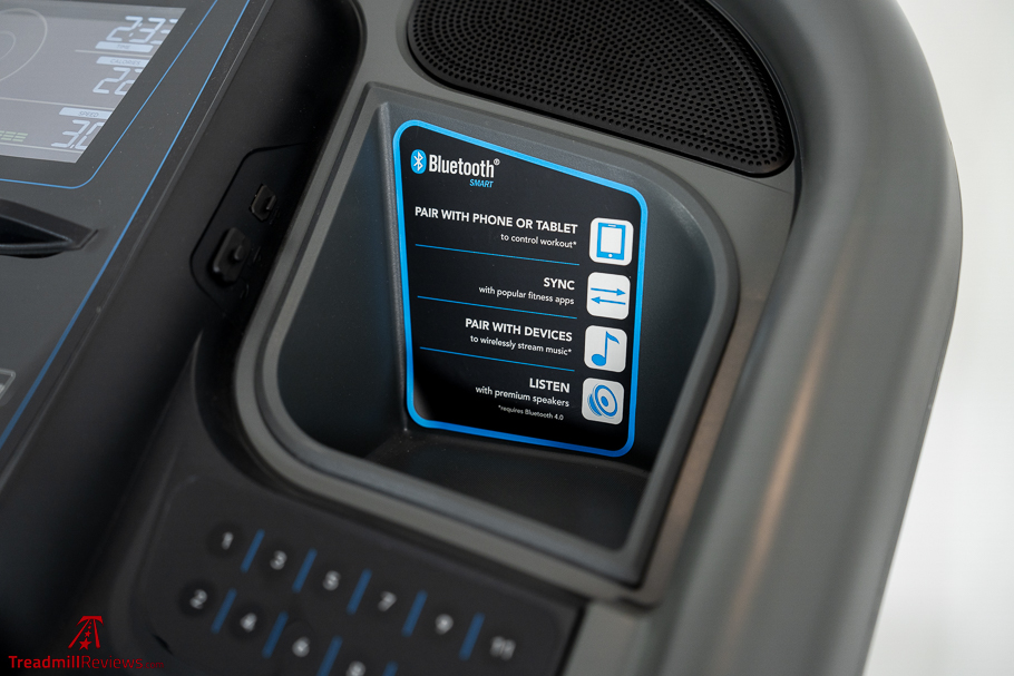 Comparison Horizon 7.8 AT Treadmill Cup Holder