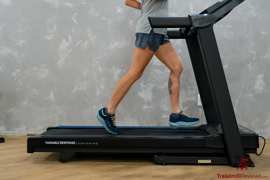 Horizon T101 - action running feet